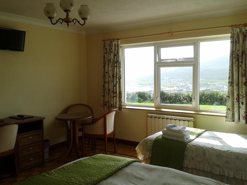 Bed and Breakfast Achill West Coast House Dooagh Esterno foto