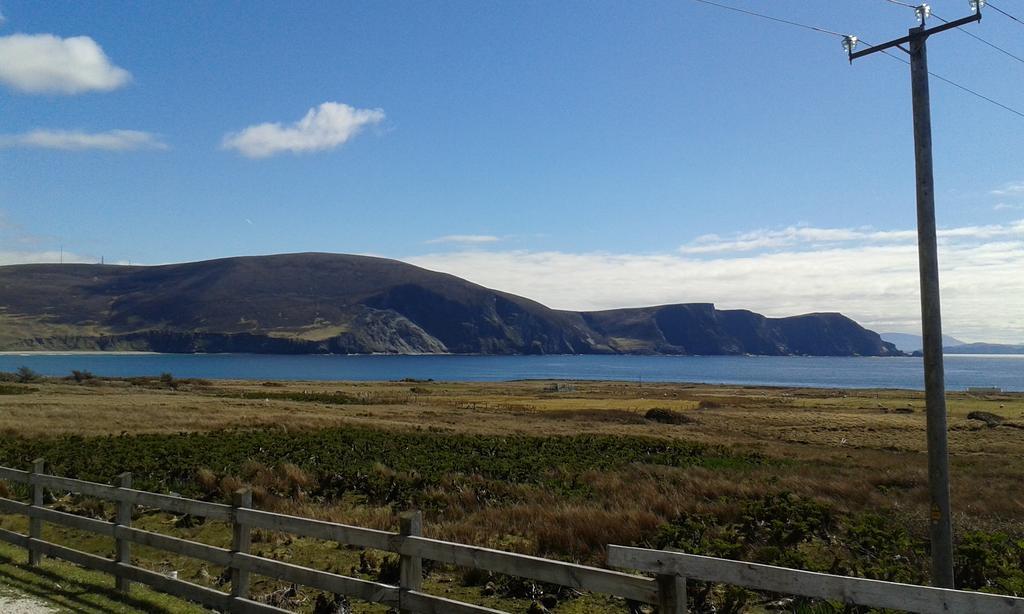 Bed and Breakfast Achill West Coast House Dooagh Esterno foto