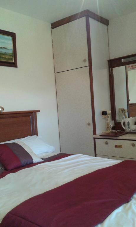 Bed and Breakfast Achill West Coast House Dooagh Esterno foto